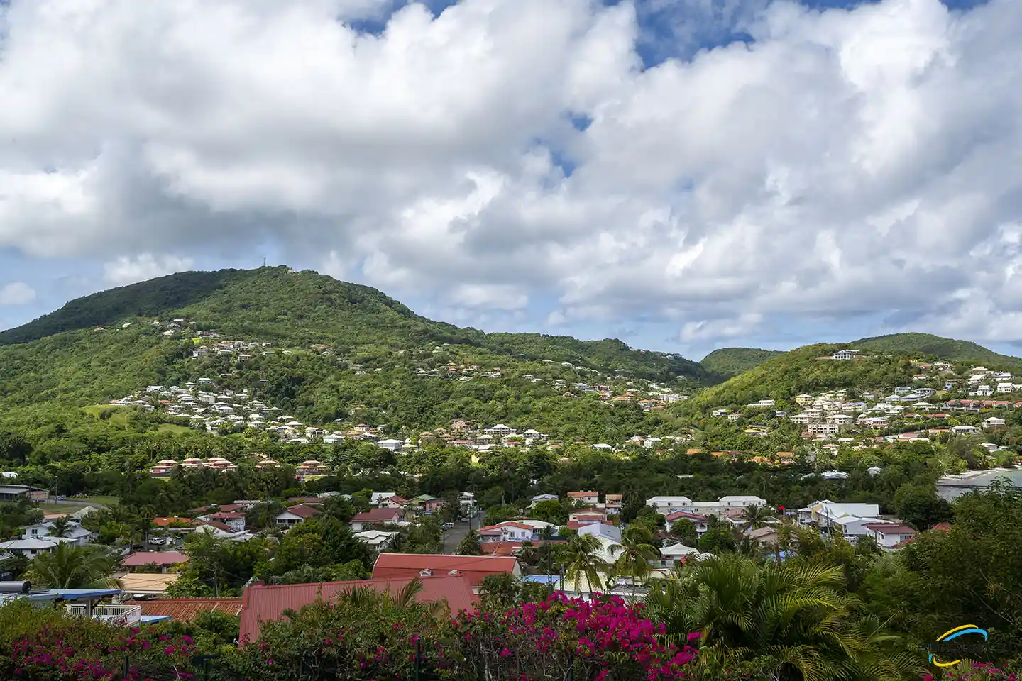Locations saisonnières en Martinique. Appartement « Perle d’anse », Les Trois Ilets / anse à l’âne Locations saisonnières en Martinique. Appartement "Perle d'anse", Les Trois Ilets / anse à l'âne