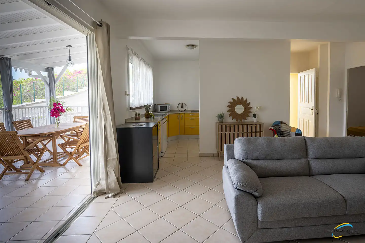 Locations saisonnières en Martinique. Appartement « Perle d’anse », Les Trois Ilets / anse à l’âne Locations saisonnières en Martinique. Appartement "Perle d'anse", Les Trois Ilets / anse à l'âne