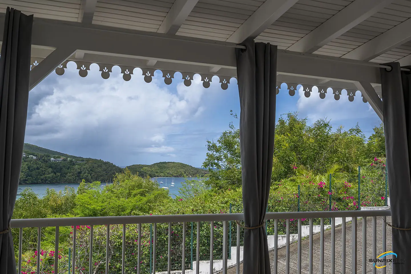 Locations saisonnières en Martinique. Appartement « Perle d’anse », Les Trois Ilets / anse à l’âne Locations saisonnières en Martinique. Appartement "Perle d'anse", Les Trois Ilets / anse à l'âne